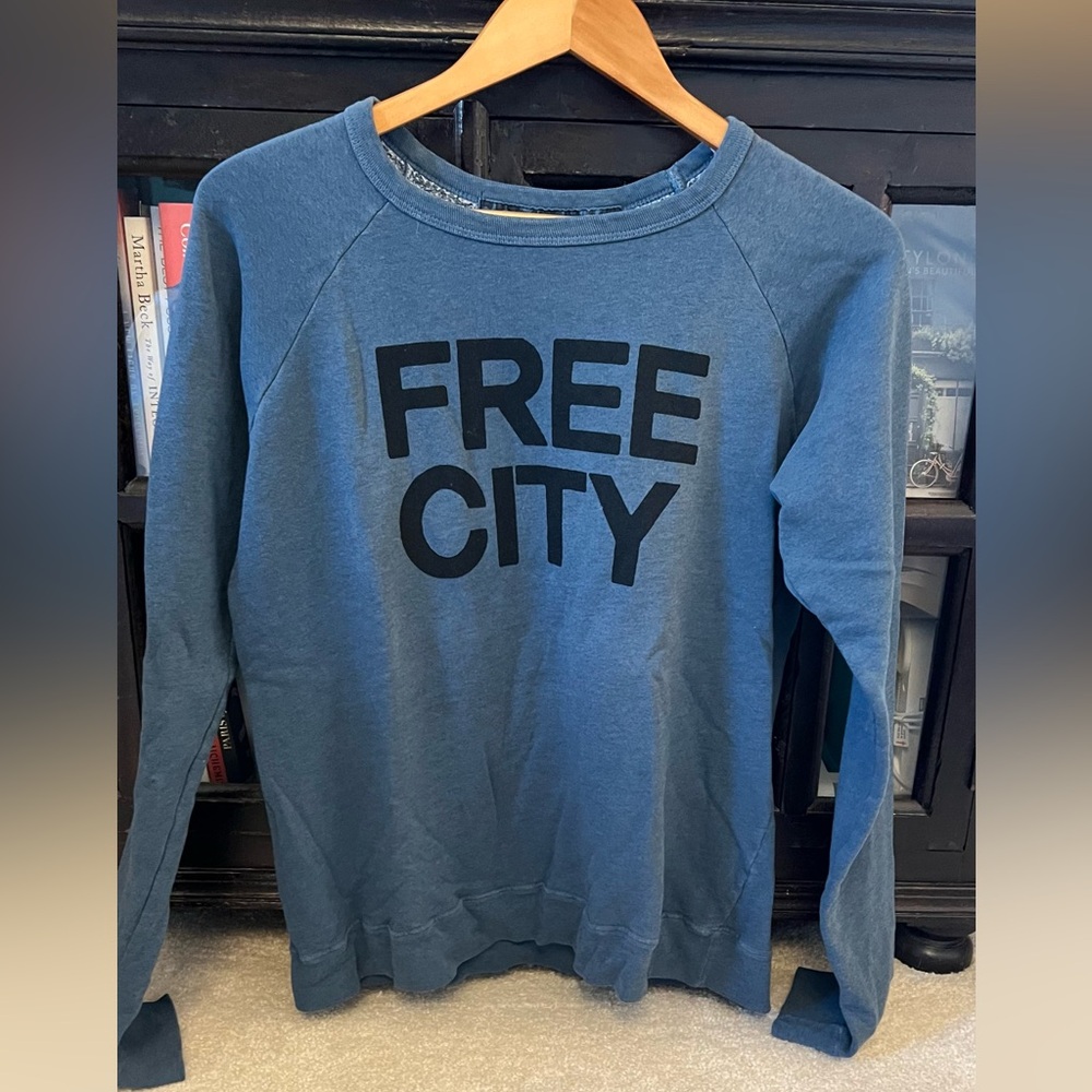 Freecity Crewneck Sweater in Blue and Black size S